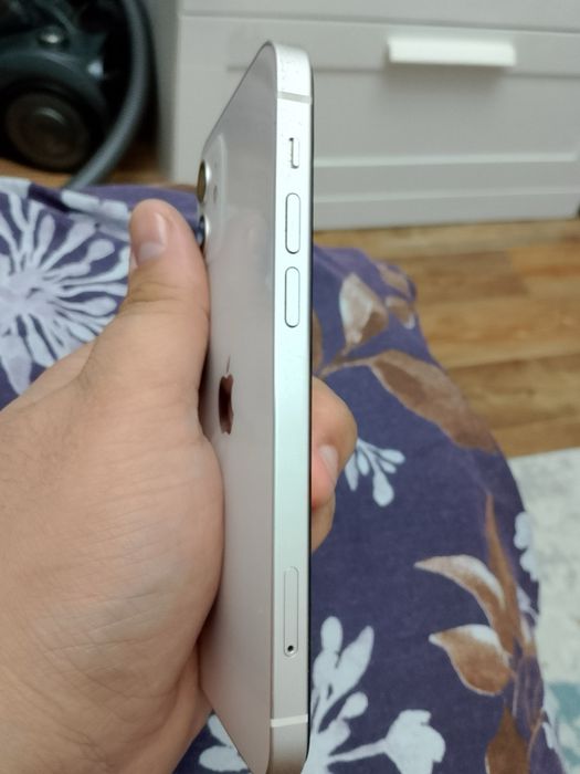 Продам Iphone 12, 64GB