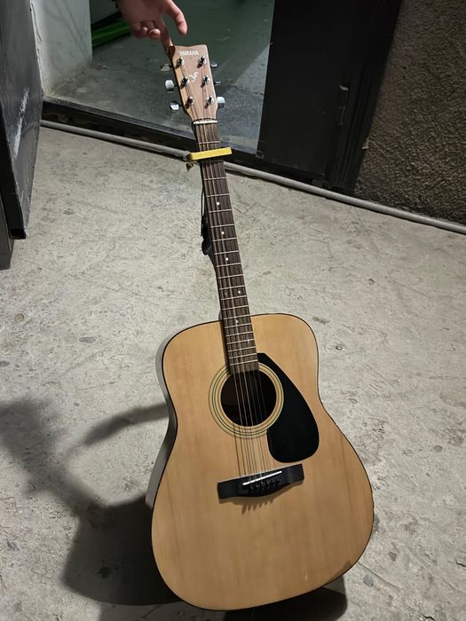 Срочно продается гитара