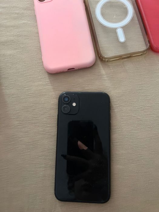 iPhone 11 за части с кейсове