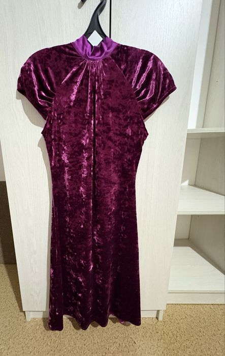 Платья женские продам