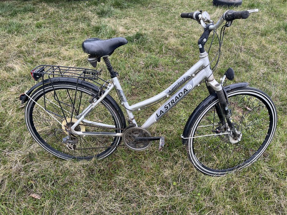 bicicleta dama La strada