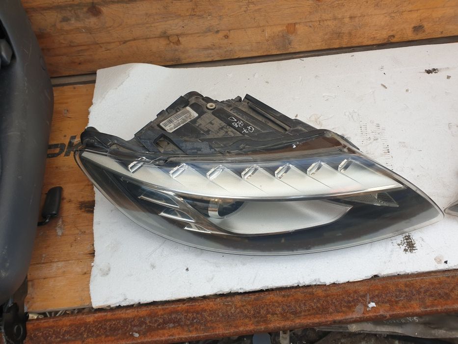 Faruri Audi Q7 cu Bixenon led volan stanga an 2013