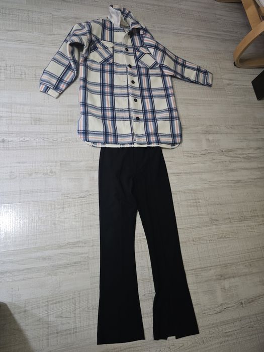 Pantaloni bershkaa  marimea  34