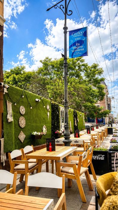 Se vinde afacere la cheie în Piața Ovidiu – Cafenea & Cocktail Bar