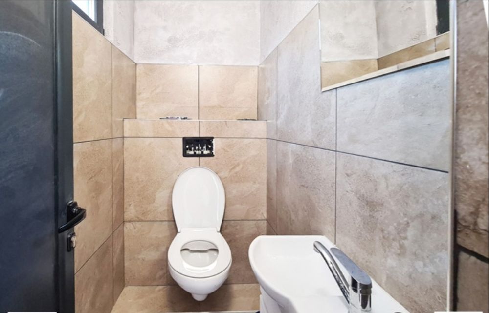 Дава се под наем Магазин в Горна Оряховица - 85 кв.м за 510 € - Снимка #4