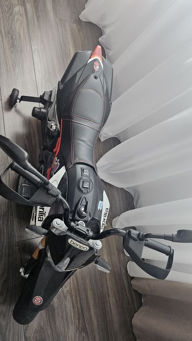 Motor cu roti ajutatoare pentru copii