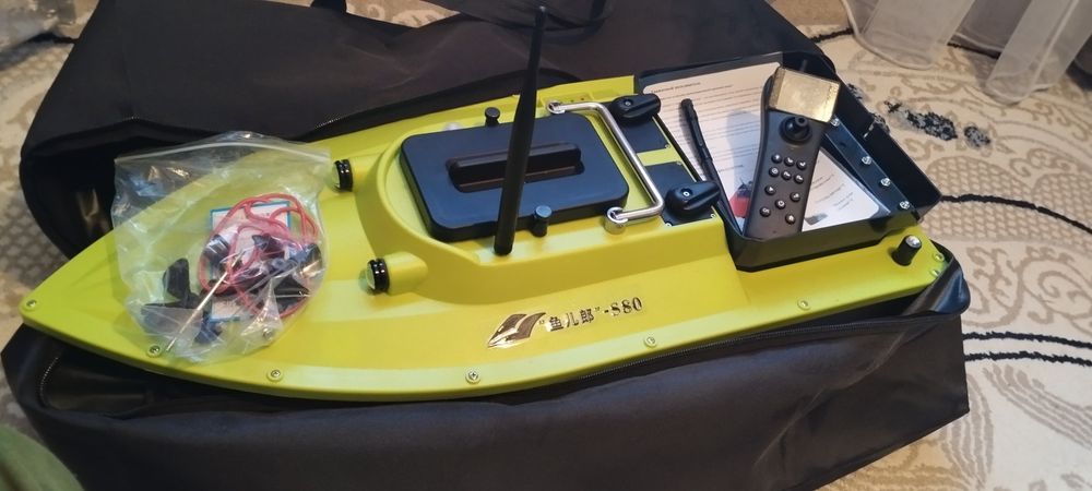 Продам кораблик прикормовочный