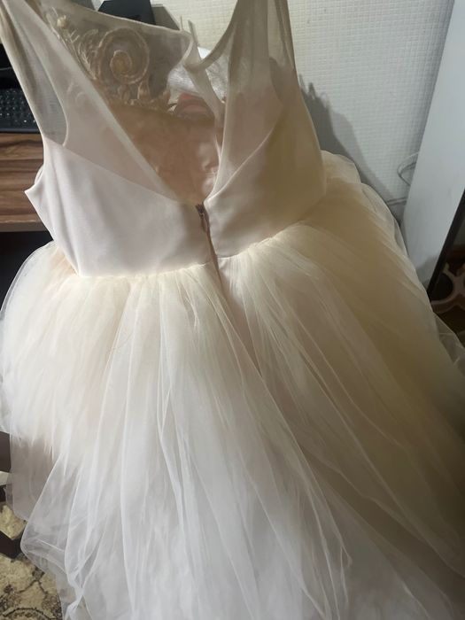 очень пышное платье