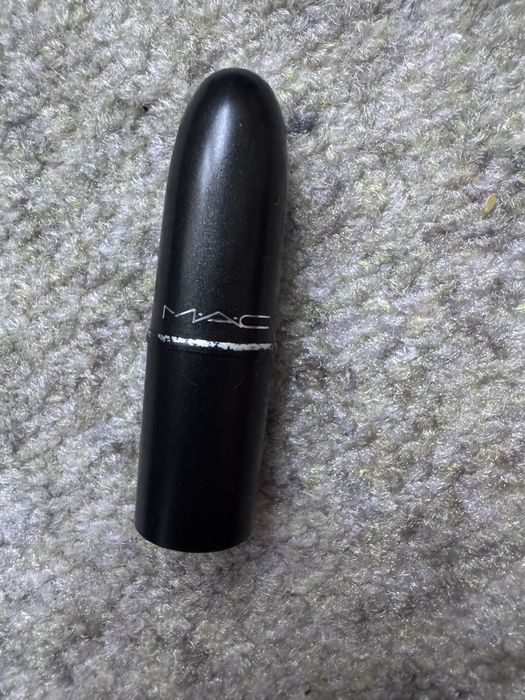 Голям козметичен лот / Гримове (Fenty Beauty, MAC, Sheglam, NYX и др.)