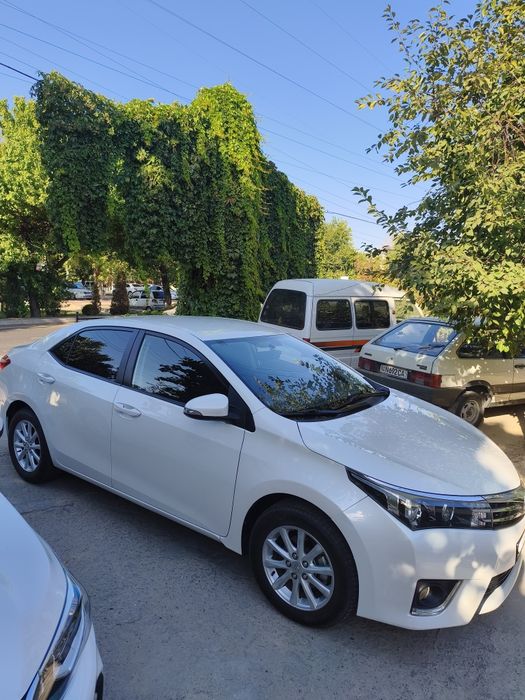 Toyota Corolla 1.8 Yaponski 2016 yil 1 qul moshina