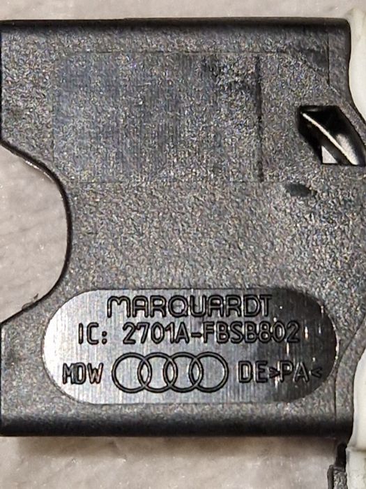 Cheie Audi originală OEM 3 butoane - Marquardt