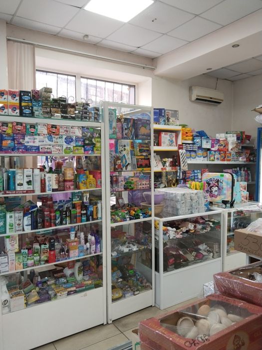 Продаю универсальный магазин.