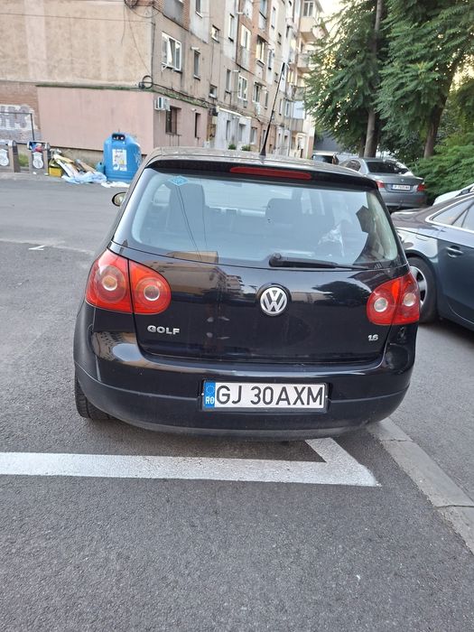 Se vinde golf 5 benzina și gpl