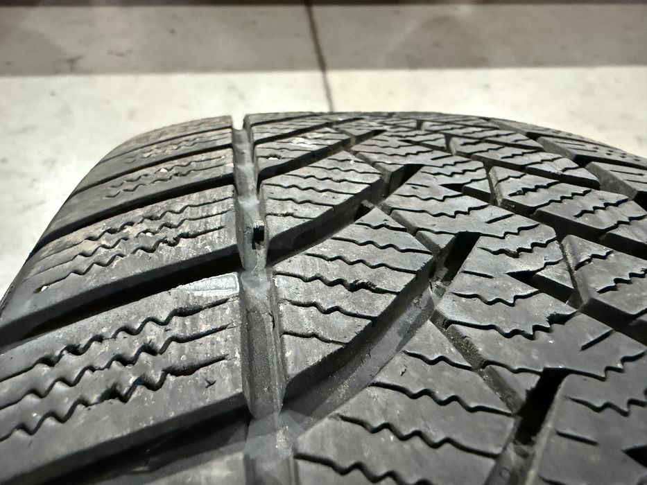 1бр. Зимна Гума 205/55R/16 **SEMPERIT Speed-Grip 3** DOT:2620- 6.8мм.