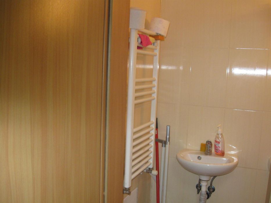 Дава се под наем Офис в София, Зона Б-18 - 30 кв.м за 357 € - Снимка #2