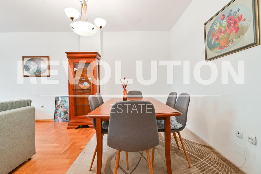 Дава се под наем Двустаен апартамент в София, Стрелбище - 75 кв.м за 715 € - Снимка #2