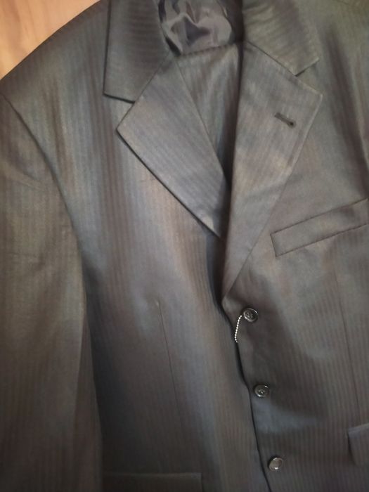 Костюм мужской новый