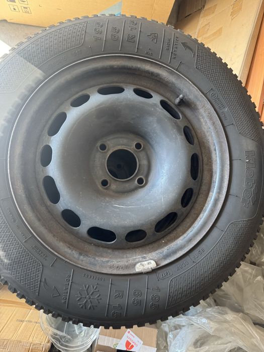 Зимни гуми клебер Дот1817 195/65/15 с джанти и тасове