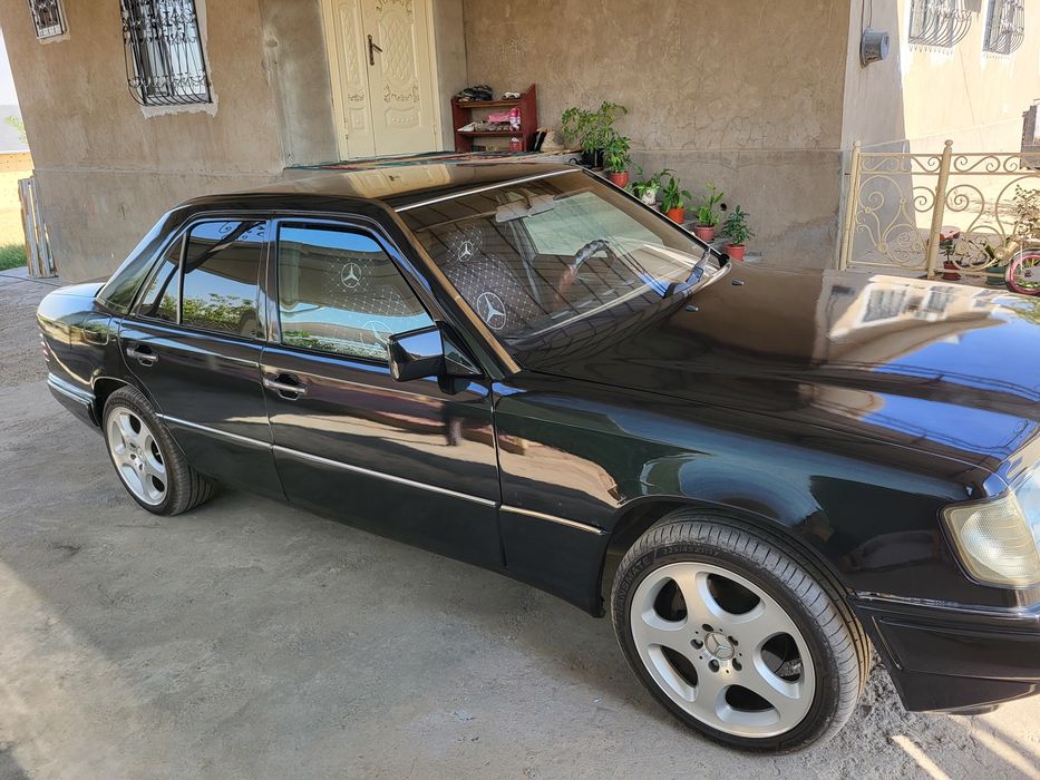 Mercedes-Benz E220