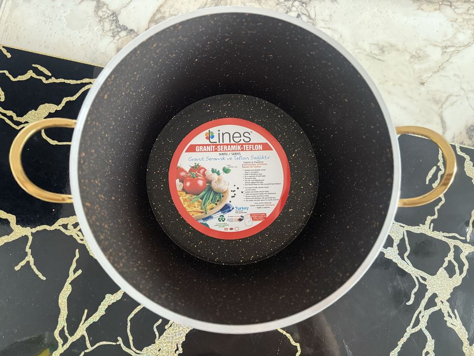 Продается кастрюля