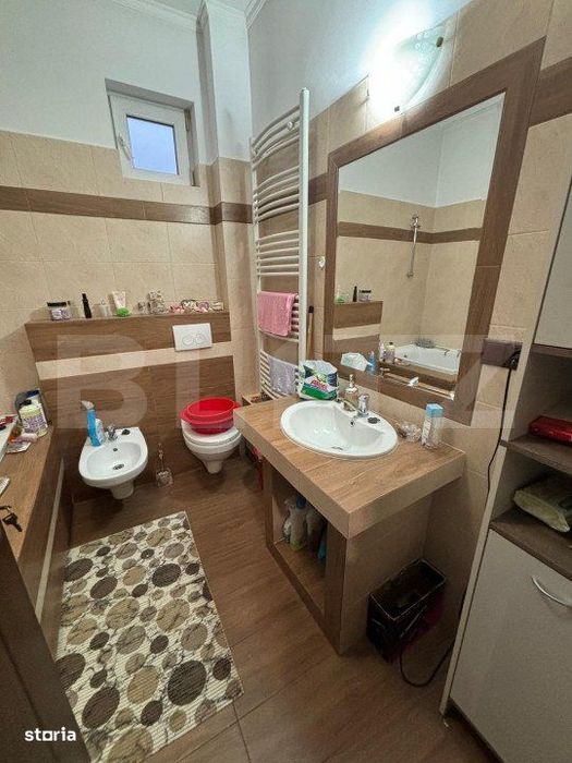 Apartament decomandat de vanzare, cu 3 camere, 111 mp, Centrul Orasulu