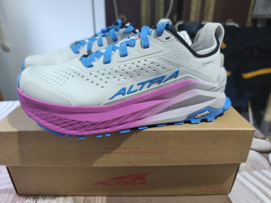 Altra Olympus 6, дамски маратонки за бягане