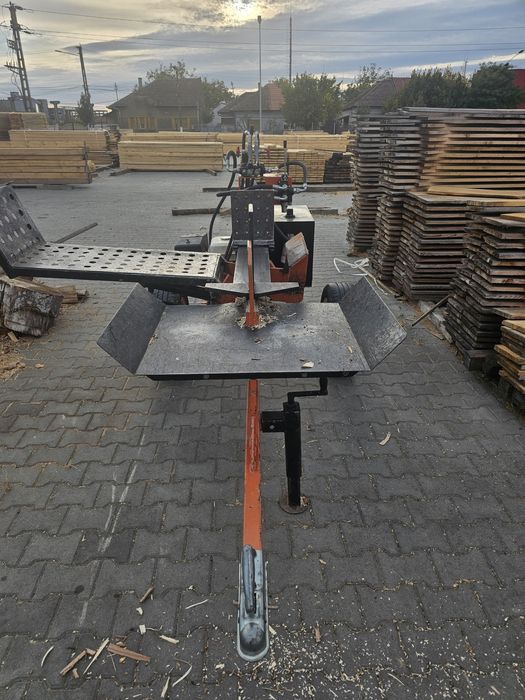 Crepator lemne 26 tone