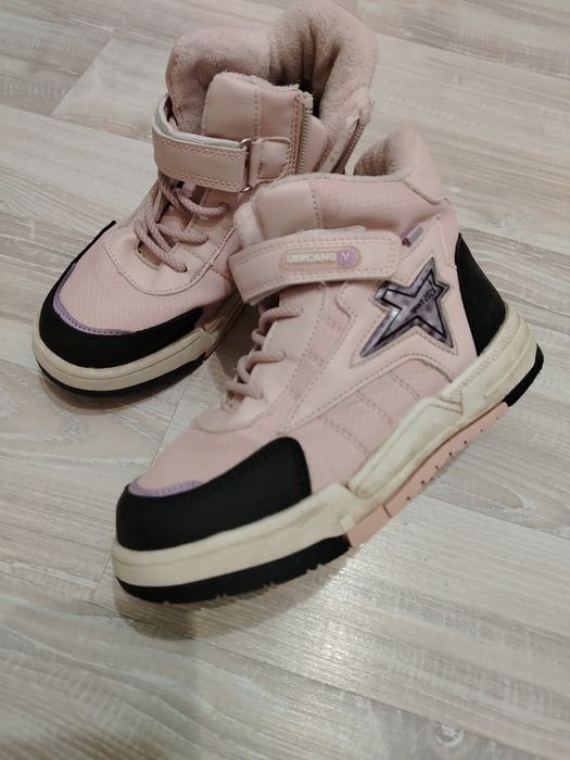 Продам осенние сапоги для девочки, бу