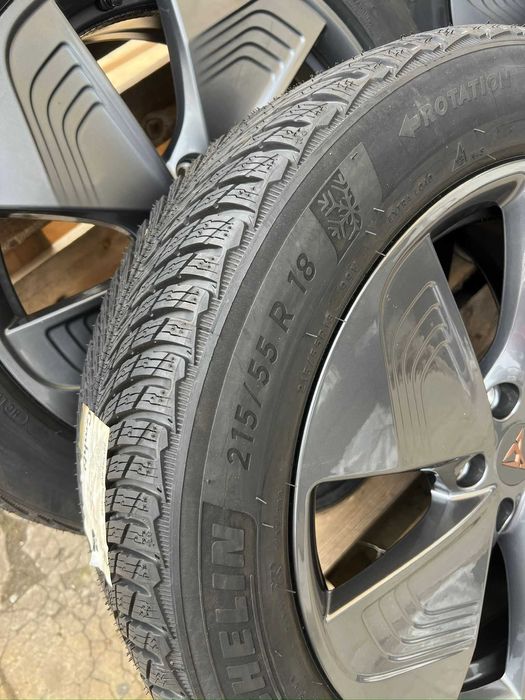 Чисто нови Зимни Гуми 215 55 18 Michelin Pilot Alpin 5 Дот 4522
