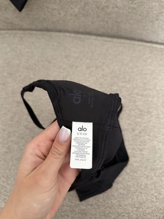 Alo Airlift Divine Bra & Alo Airlift Mesh High-Waist Divine Legging
