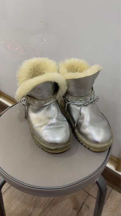 Продам детские сапоги