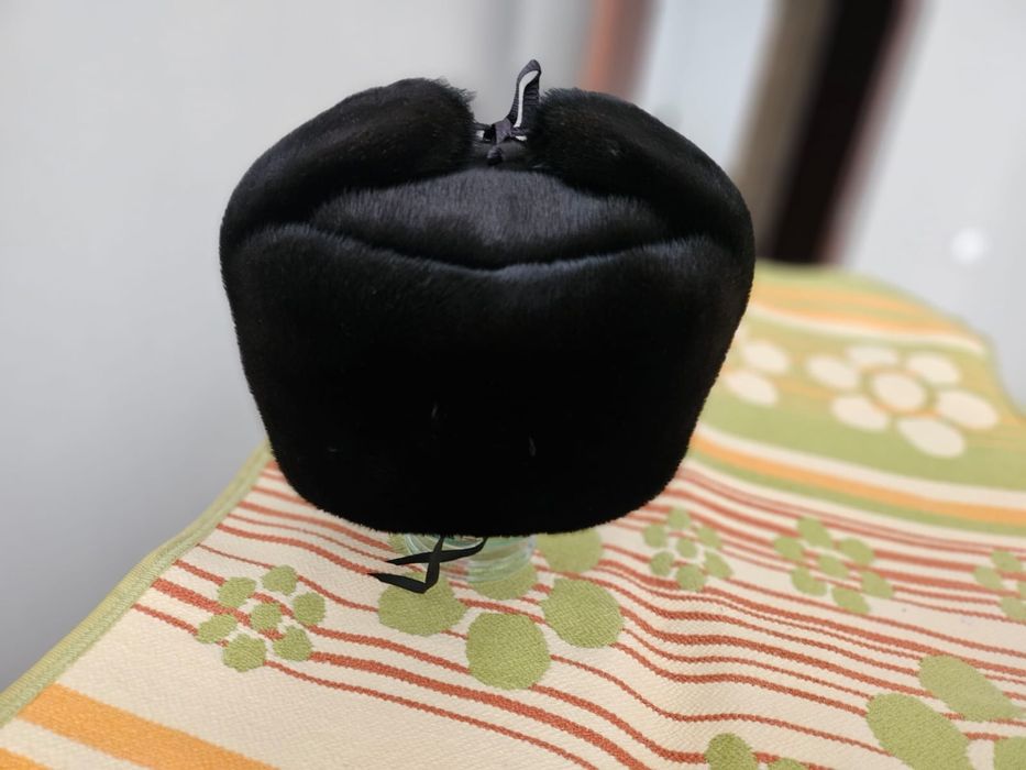 Продам ушанку почти новую