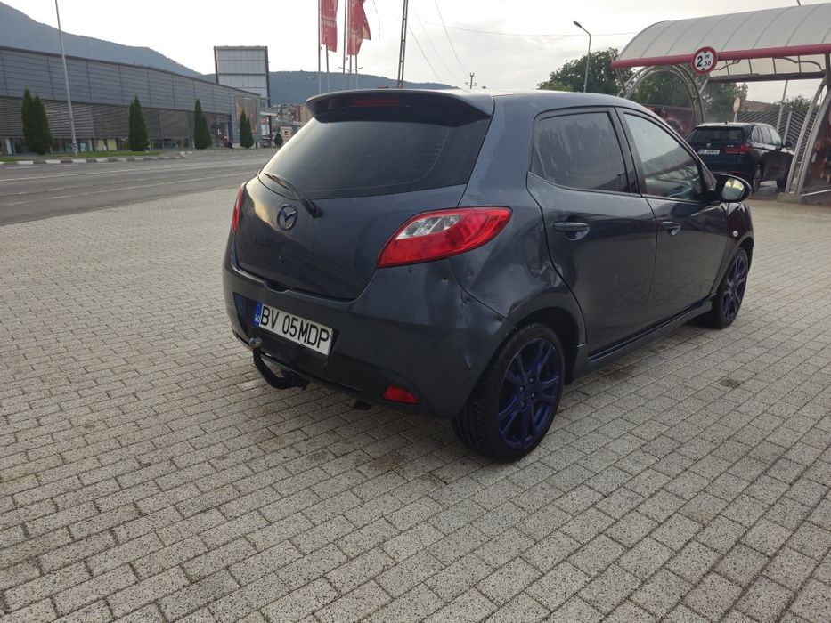 Vând schimb mazda 2 ofer 1500 euro diferenta