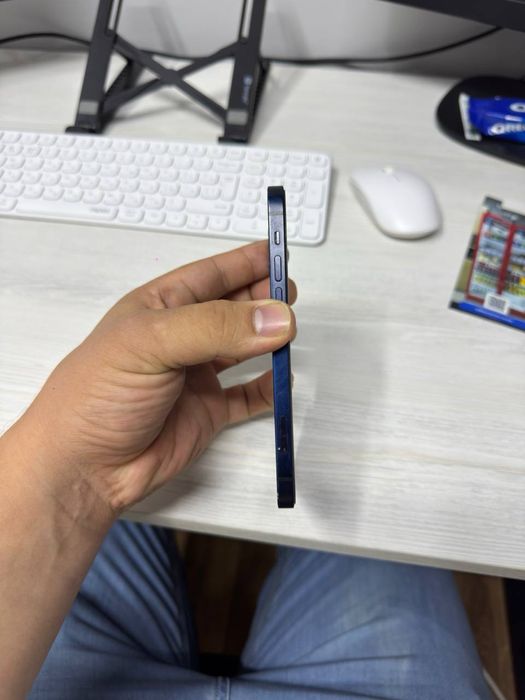 iPhone 12 128GB Sotiladi!