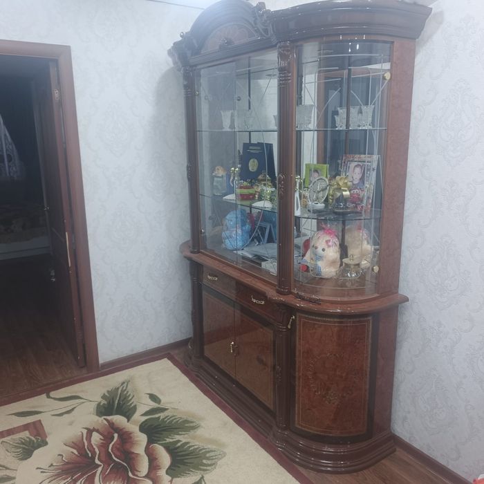 Продается сервант