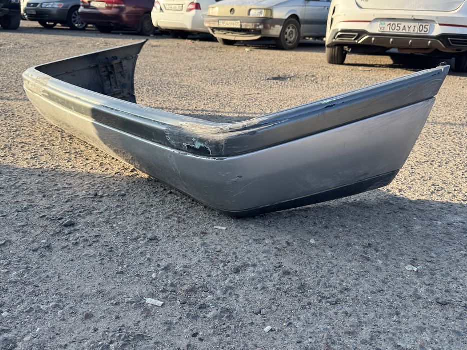 Задний бампер на мерседес 202