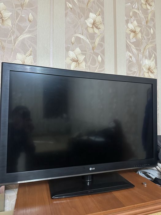 Телевизор продам