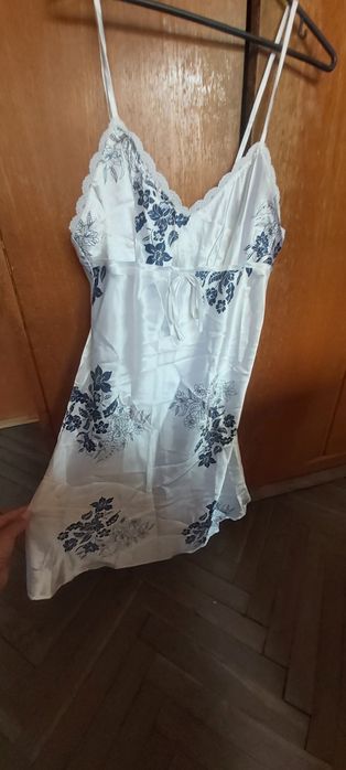 Дамска нощница сатен