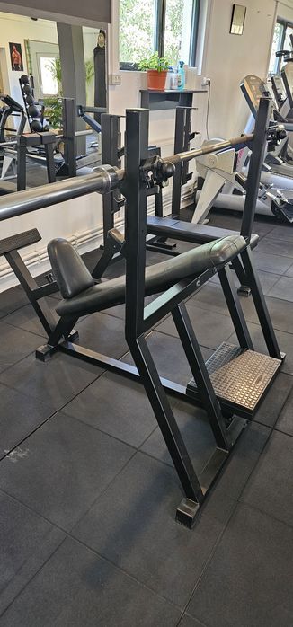 Pachet aparate fitness – Technogym, Smith, Presă, Gan