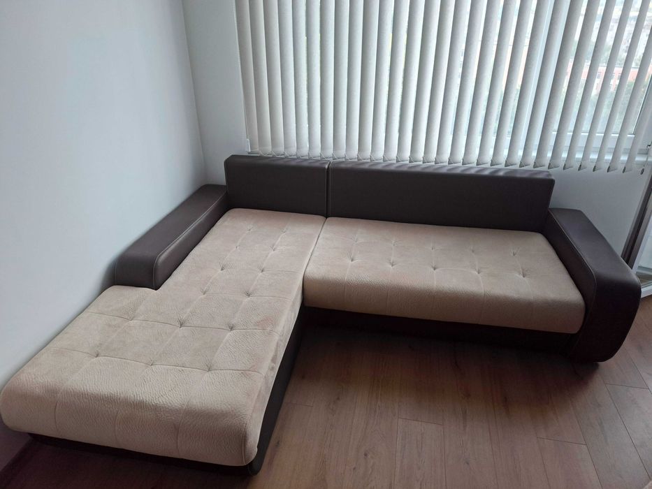 Продавам ъглов диван (Г- Образен) - 243 x 190 см.