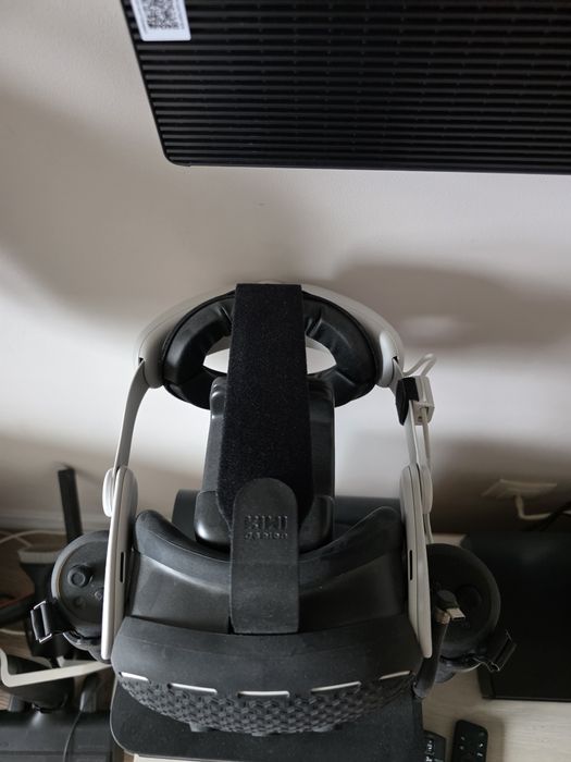 Meta Oculus 3 full set cu dock + baterie extra cu suport comod de cap Kiwi design si huse casca plus manete