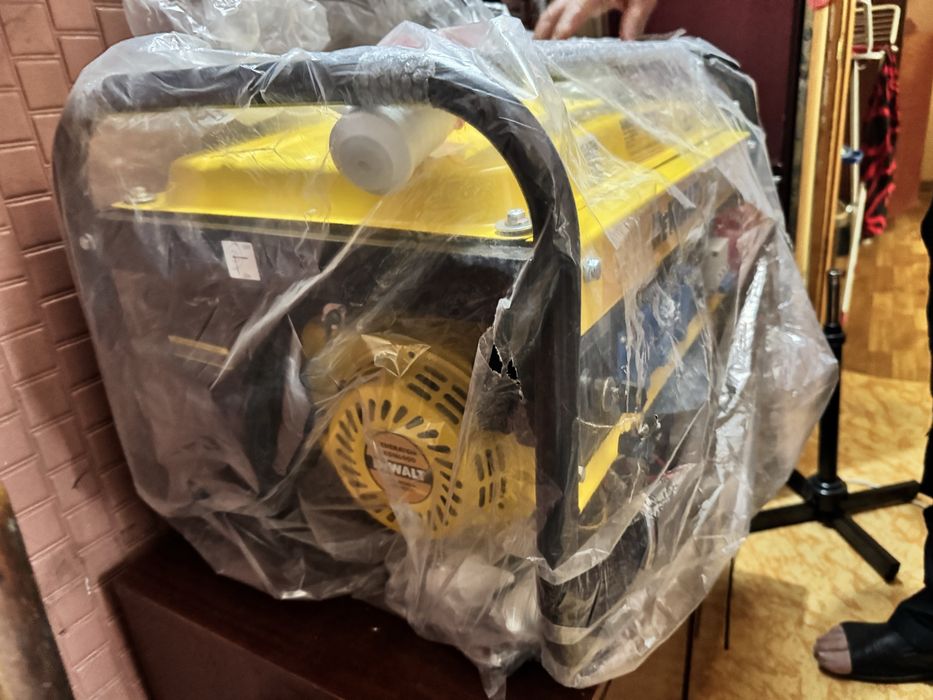 Бензогенератор DeWalt