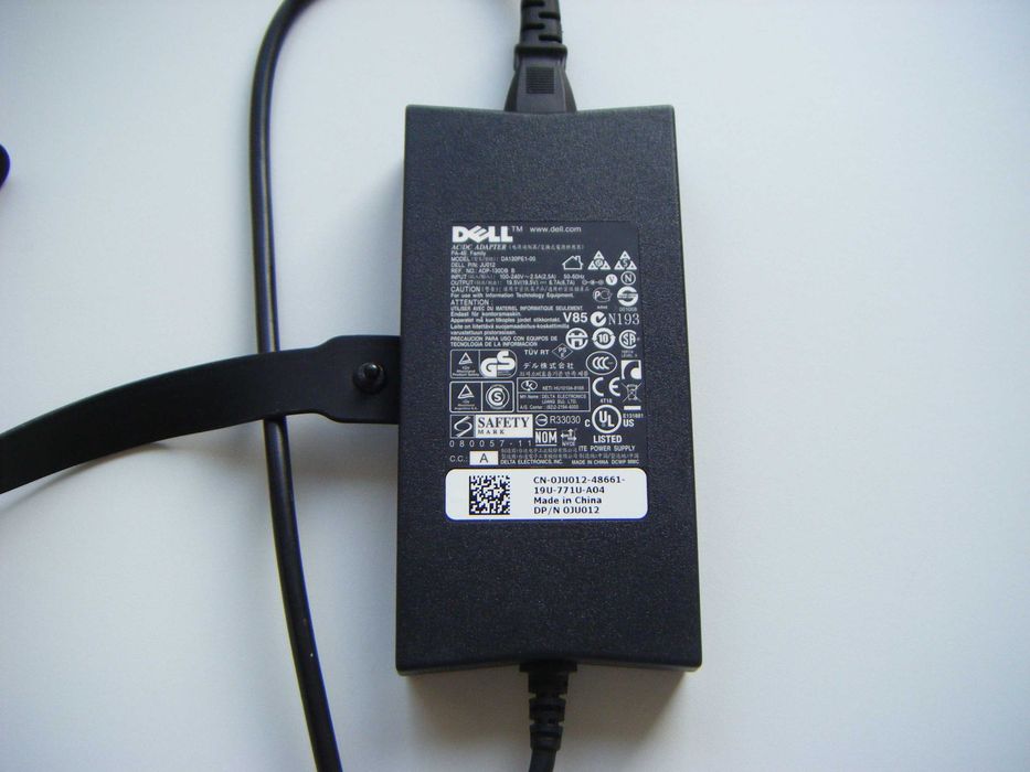 Адаптер/Зарядно лаптоп Dell