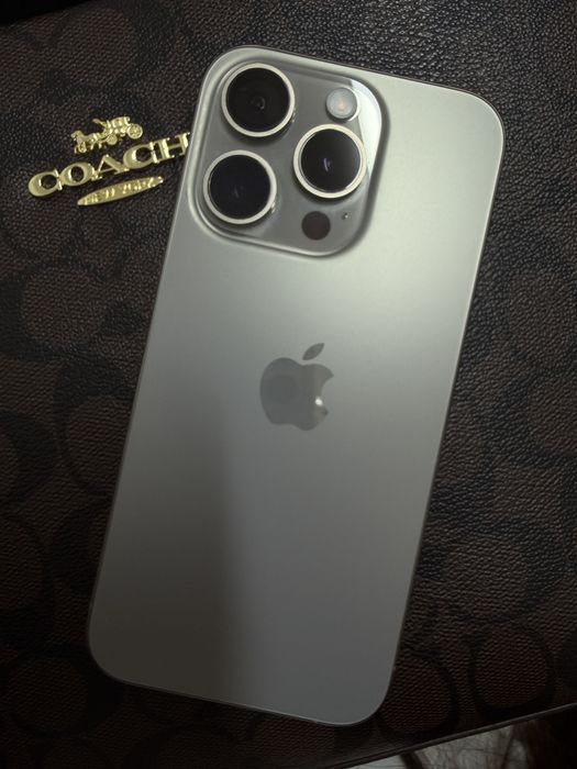 iPhone 15 Pro 256 GB Natural Titanium