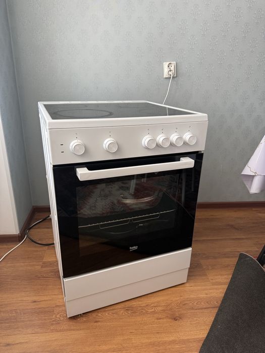 Продам электрическую плиту