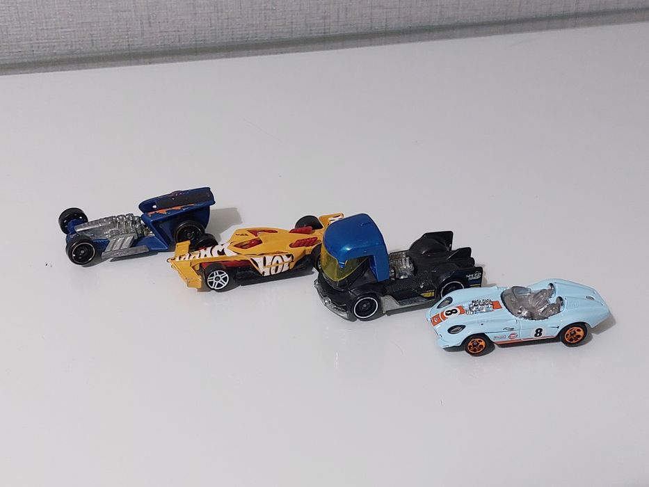 Hot Wheels машинки