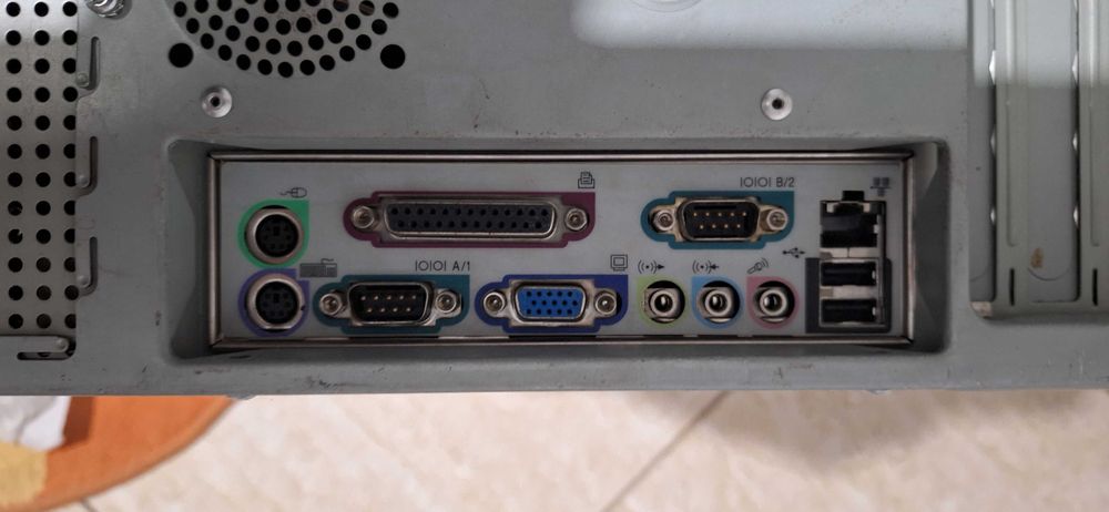 Calculator vechi  Hp Vectra VL 400 pentium III, Windows 98