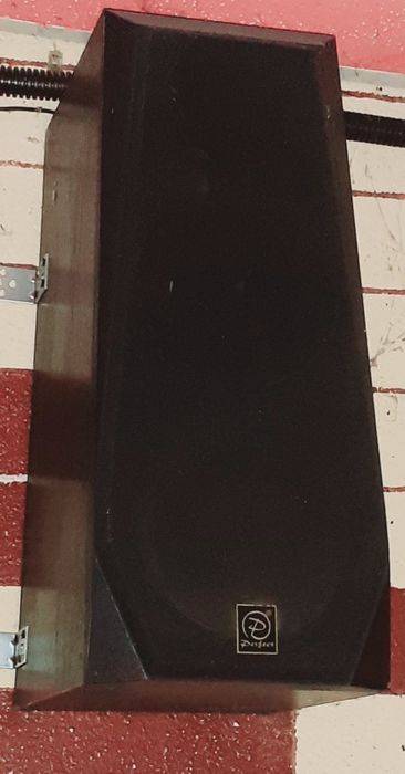 Vând aparatură discotecă