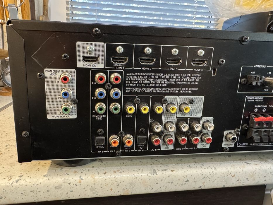 Yamaha RX-V373 resiver