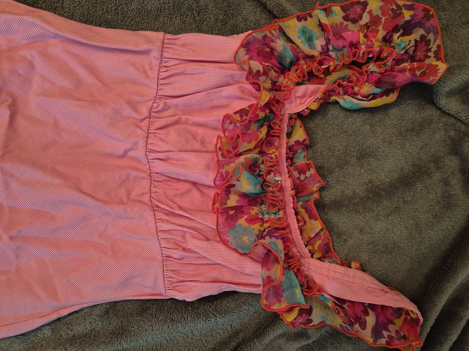 Rochie de zi cu volănașe